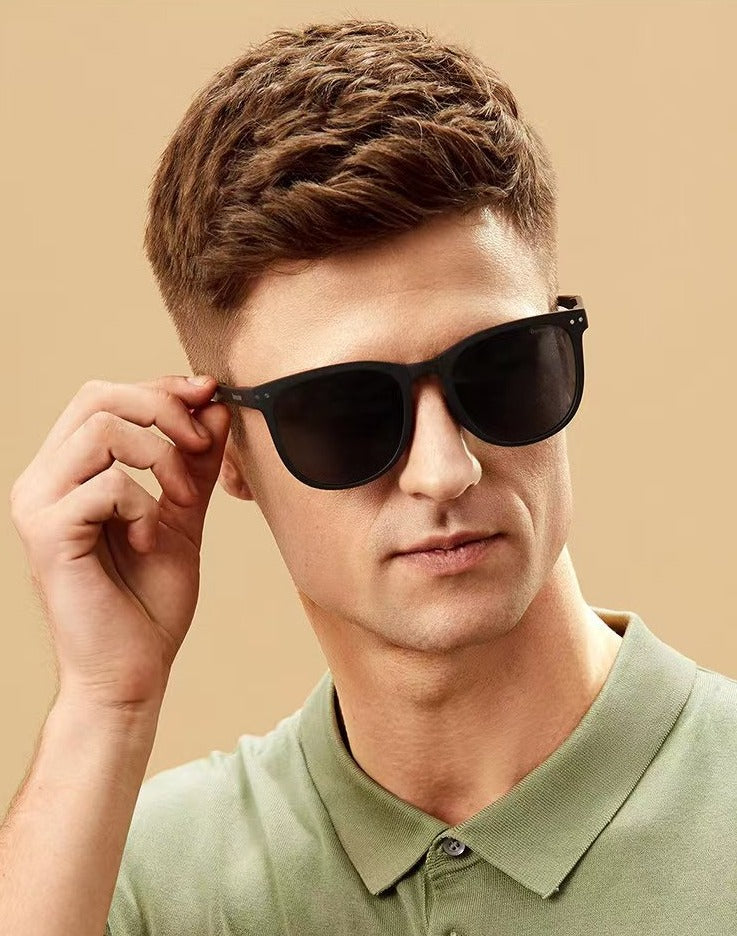 Free shipping- Extra Light UV Foldable Sunglasses with Round Case